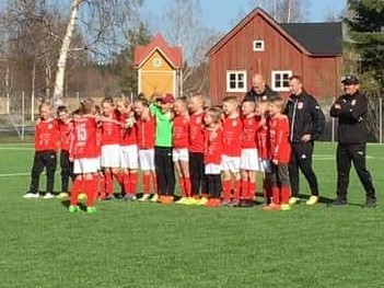 Läs mer om artikeln Sporting P10 sarjaotteluiden alkaminen su 19.5