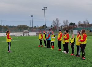 Read more about the article Sportingin tyttöjoukkue T12 avaa jalkapallokautensa lauantaina (Brahekenttä, klo. 15.00)